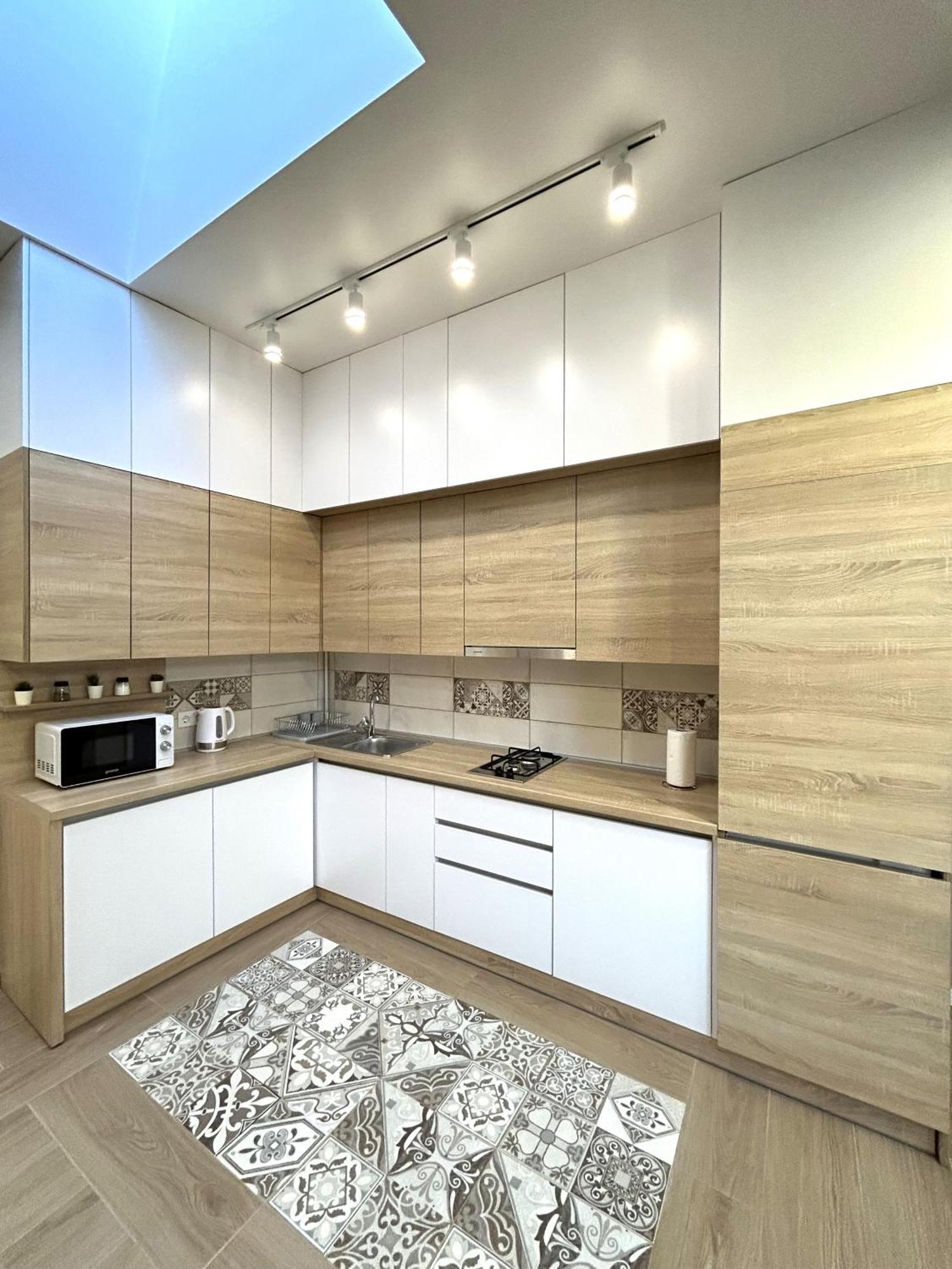 Modern Apartment In The City Center Leópolis Exterior foto