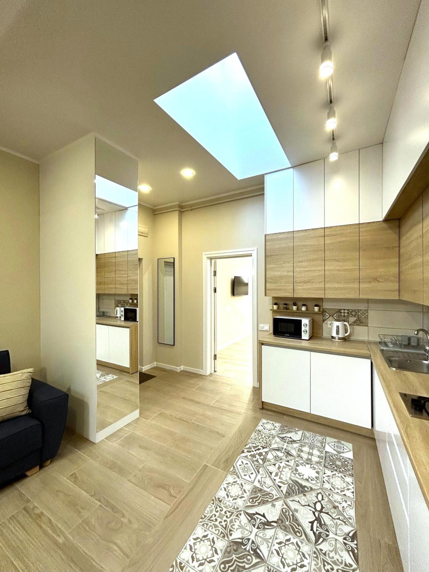 Modern Apartment In The City Center Leópolis Exterior foto